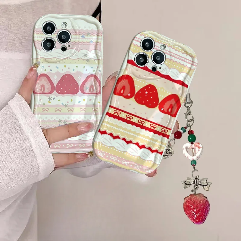 Strawberry Huller - Niedliche Kuchen-Spitzen-Erdbeer-Frucht-Anhängerhülle für Motorola Moto Edge